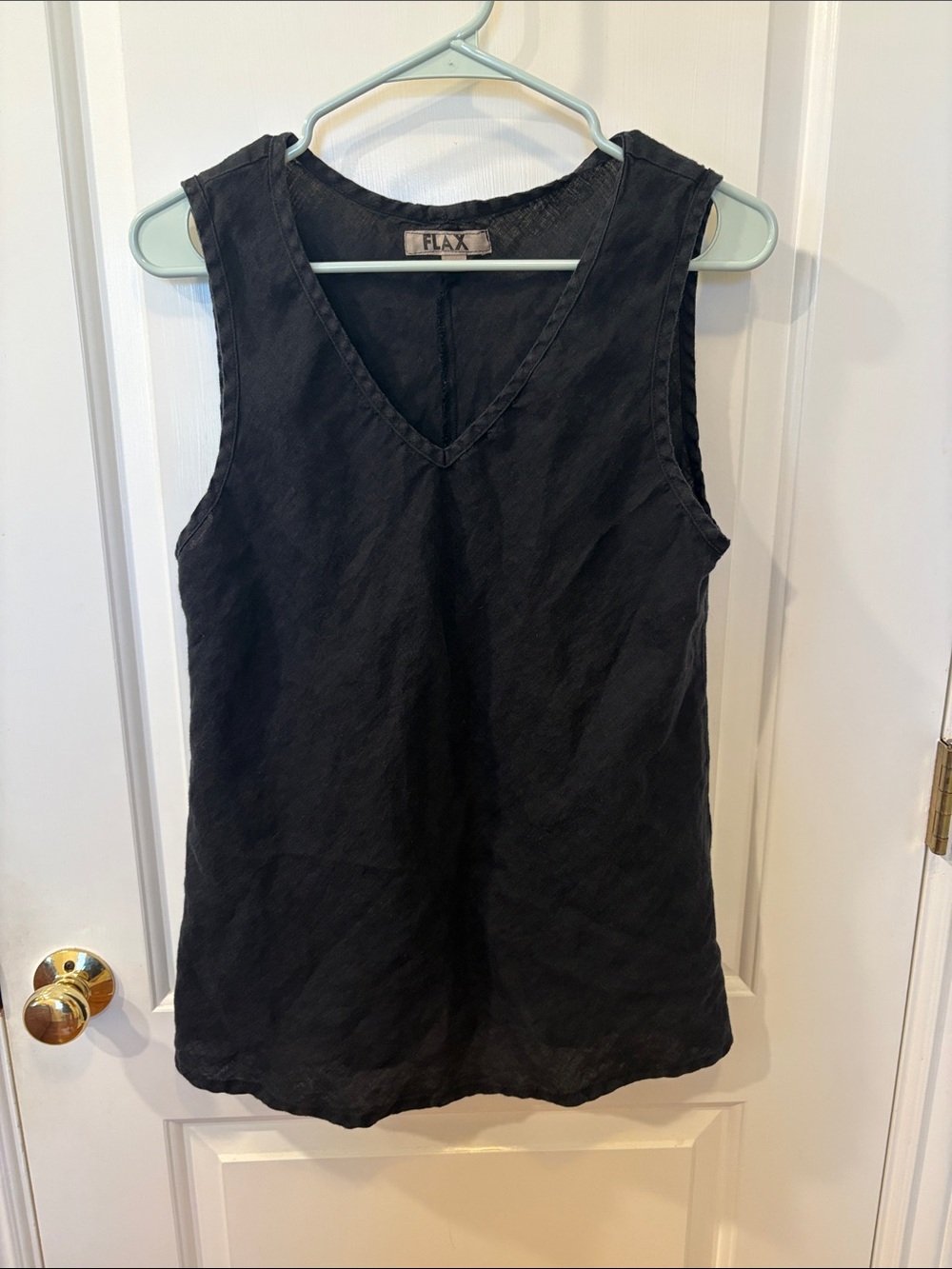 FLAX 100% Linen v-neck black tank